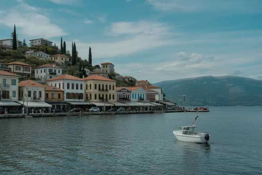 Discover Ioannina: A Perfect Autumn Escape in Greece with Rich History, Lakeside Walks, and Local Flavors