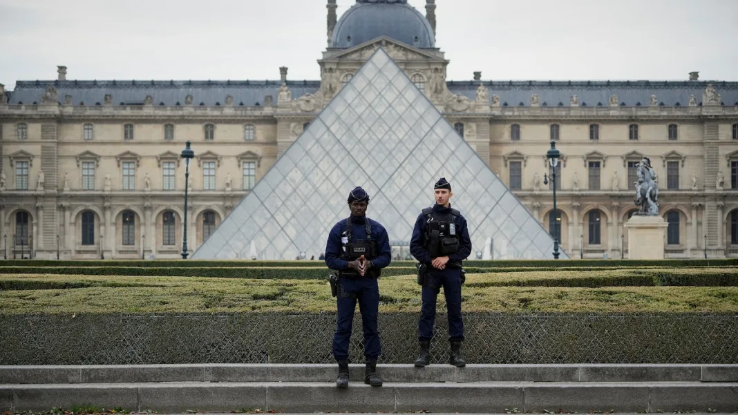 2 more charged in Louvre jewel heist, 3 released from custody