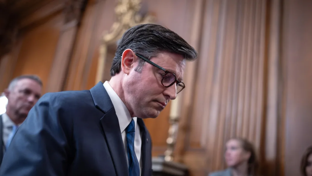 Spiraling effects of the shutdown leave lawmakers grasping for ways to end it