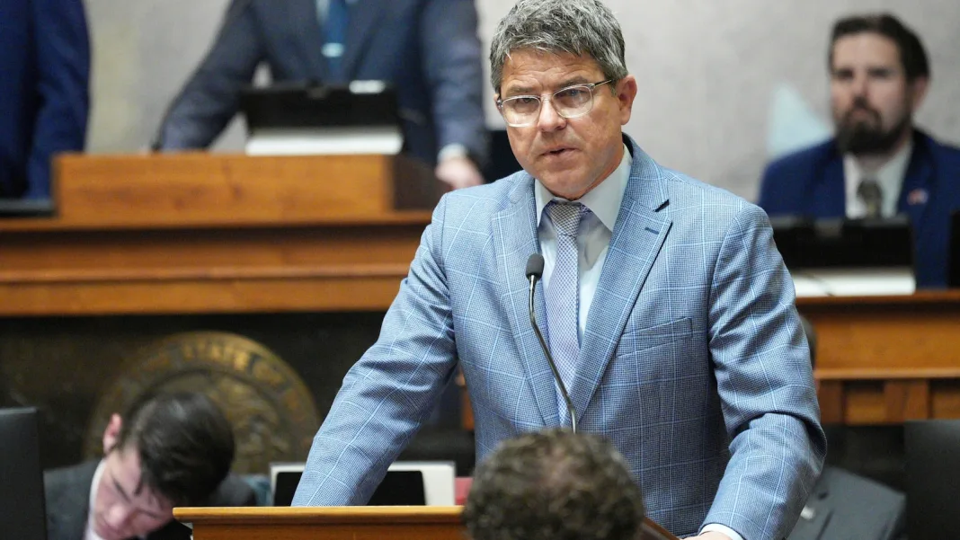 Trump doubles down on redistricting in Indiana even as lawmakers rebuke special session