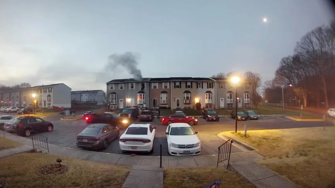 Hero neighbor saves mom, kids from burning home