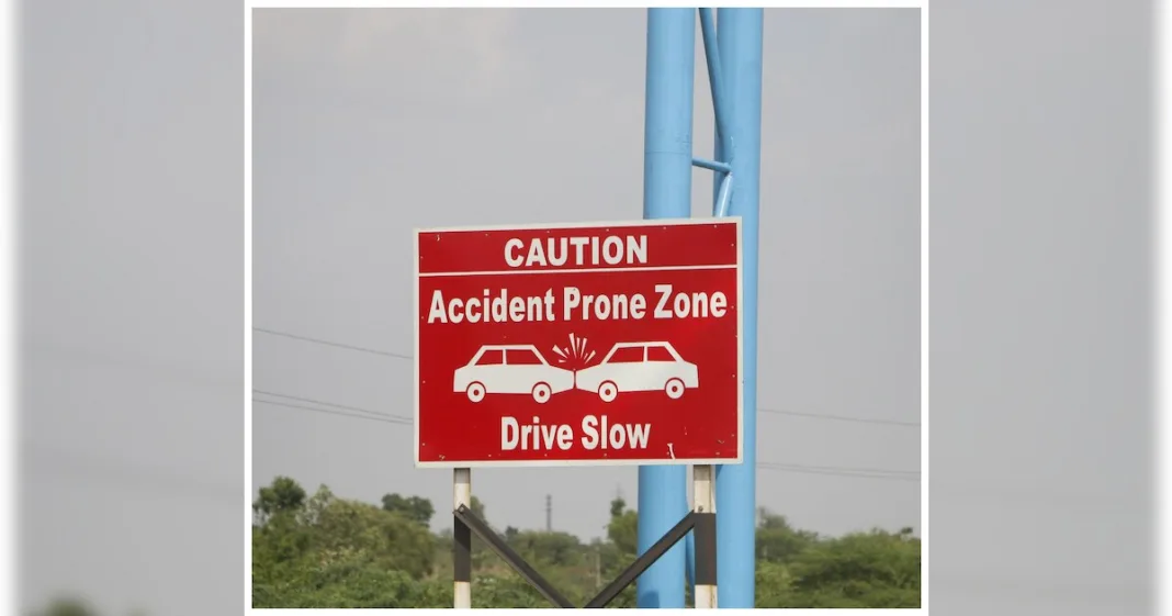 Seven people killed in multi-vehicle chain collision in Karnataka | India News