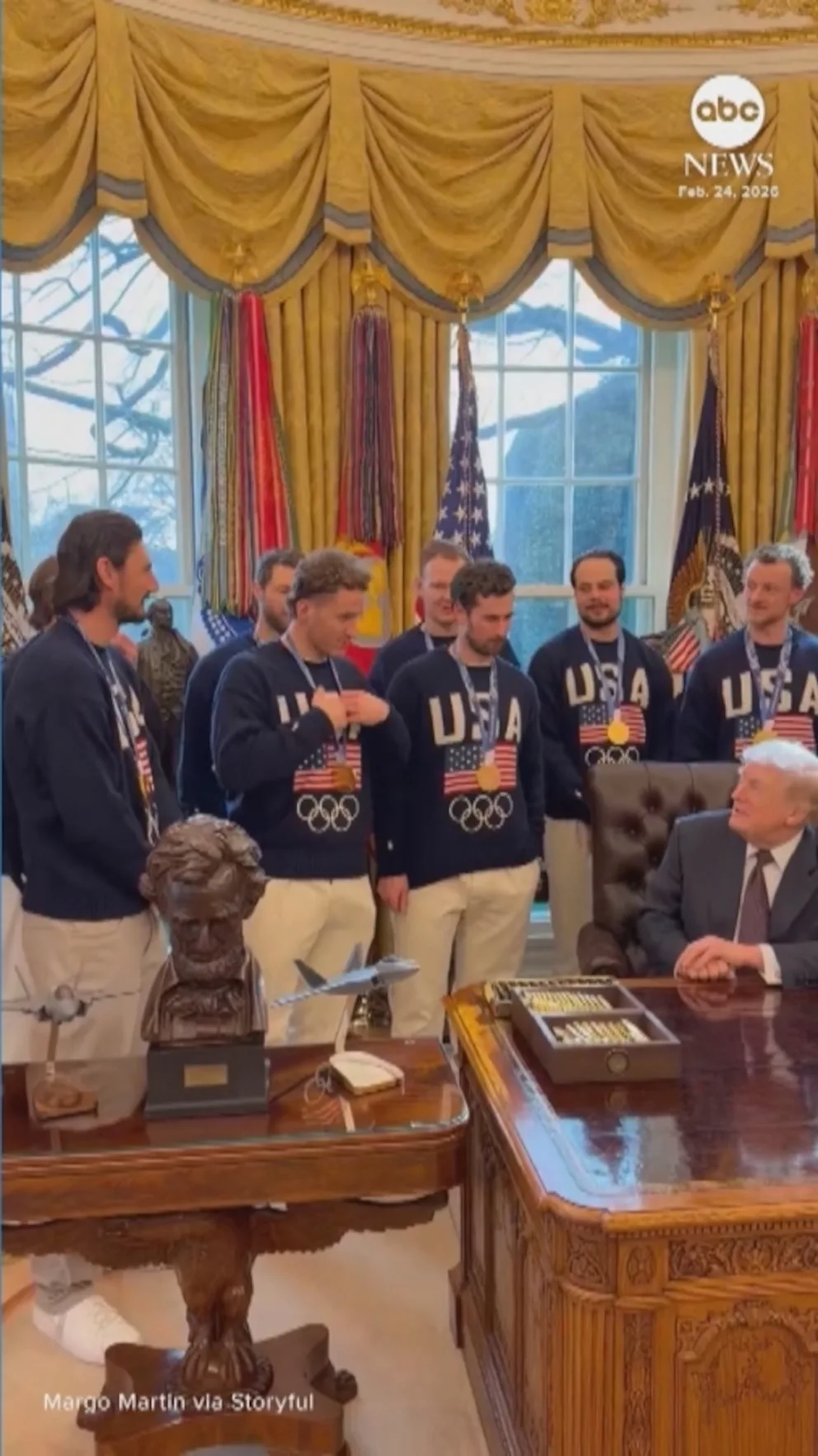 Video U.S. hockey team meets with President Trump in video shared by White House