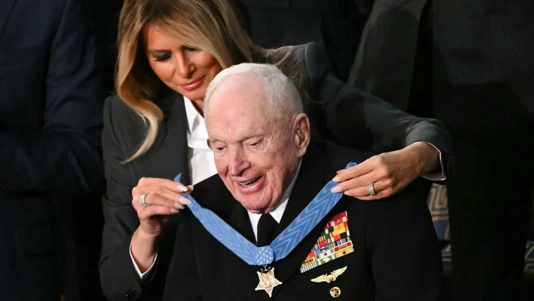 Trump awards Medals of Honor to 2 military pilots in State of the Union