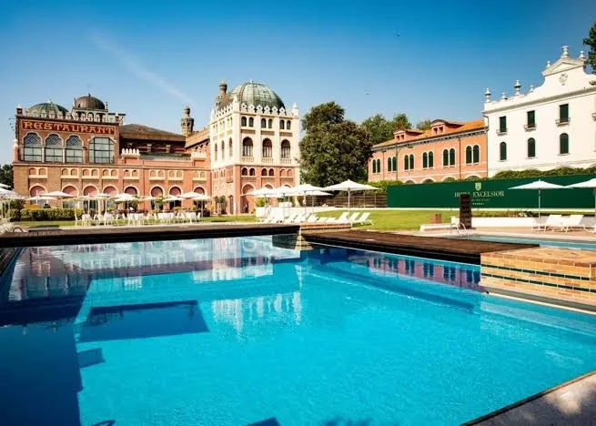 Venice’s Legendary Hotel Excelsior Venice Lido Welcomes Guests to a New Era of Luxury