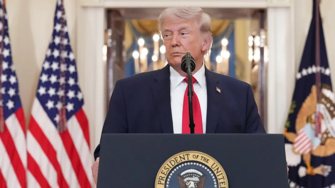 President Trump signs executive order that aims to stabilize college sports