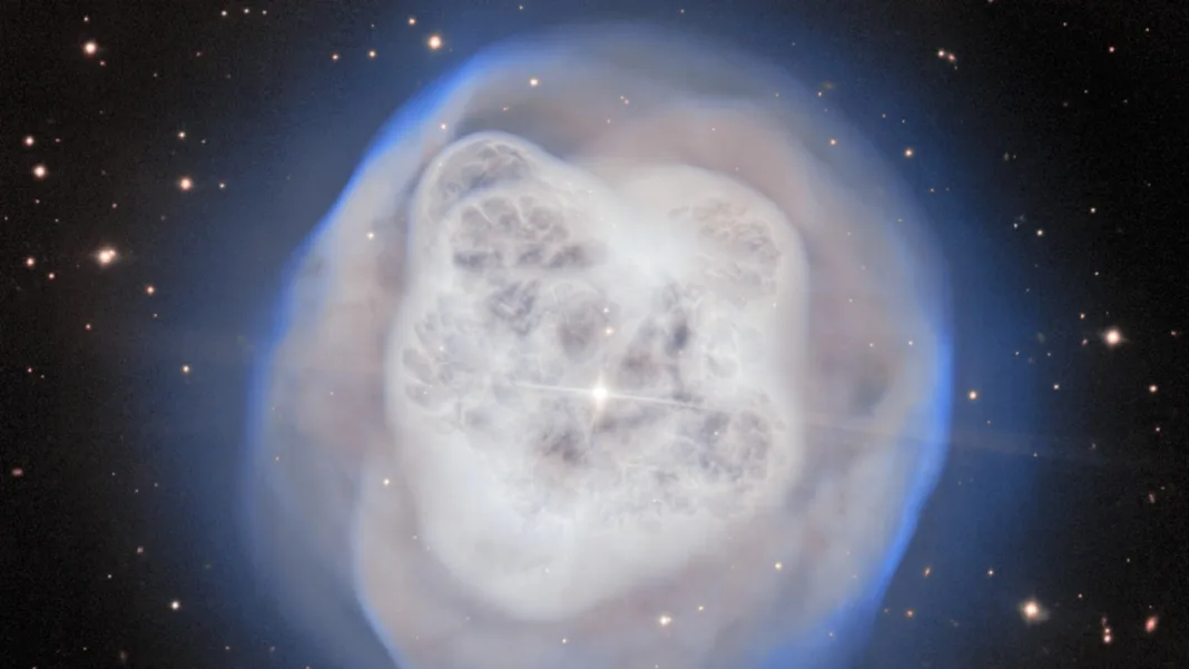 Dying star resembles a billowing crystal ball in new telescope photo