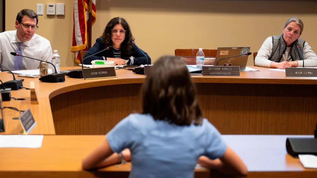 Some parents don’t want their kids to use tech at school. But districts are pushing back