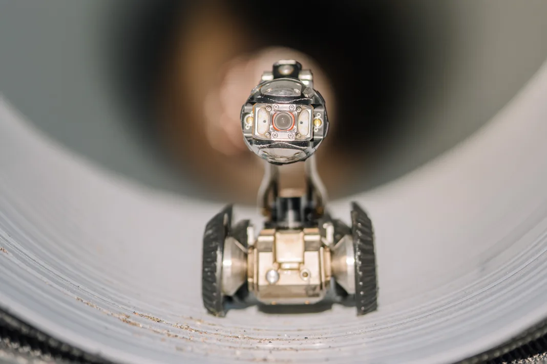 New chip could help tiny robots traverse complex environments | MIT News