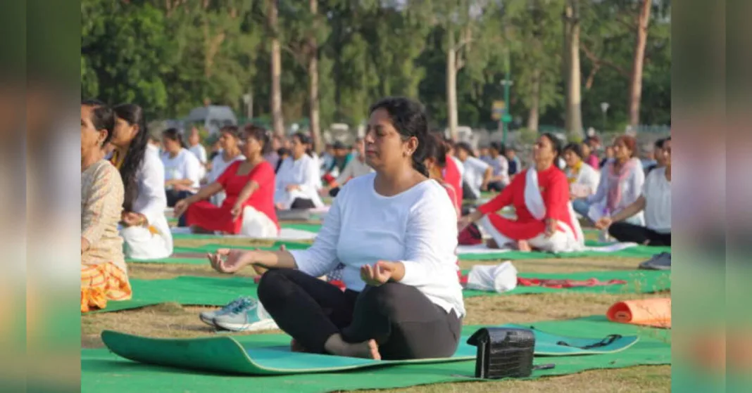 AIIMS Study Shows Yoga’s Potential Benefits for Alzheimer’s Patients, ETHealthworld