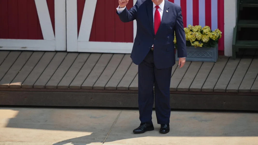 Trump and Republicans return to communist attacks against Democrats ahead of the midterm elections