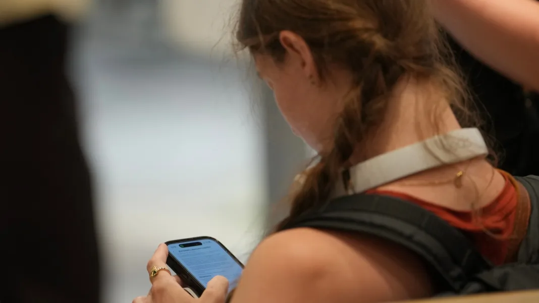 UK unveils plans for social media curfew for older teens – but it’s voluntary