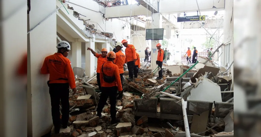 Fresh 6.8 magnitude tremors hit Sumatra hours after deadly quake kills 38 | World News