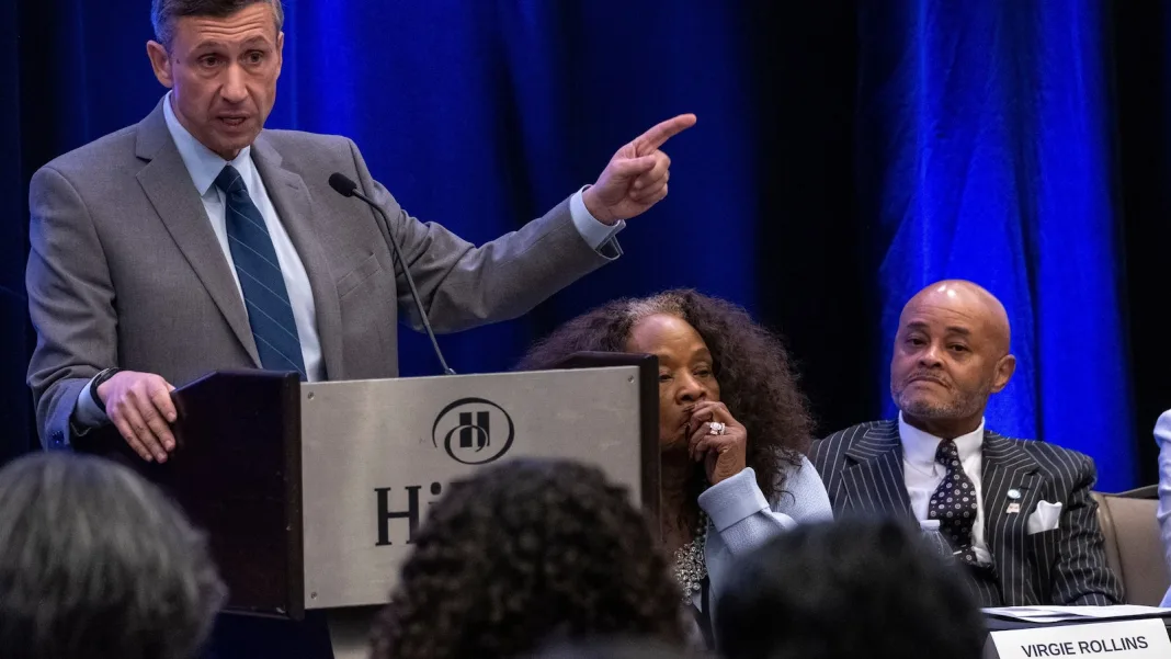 Democrats disagree over abolishing or reforming ICE at DNC meeting