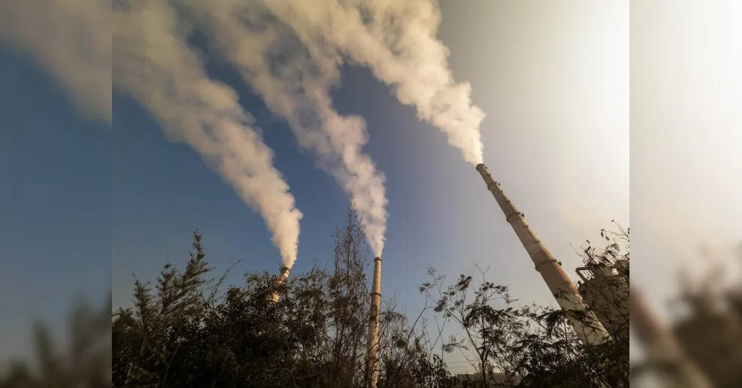 Coal stocks at power plants plunge as hydro, solar output weakens | Economy & Policy News