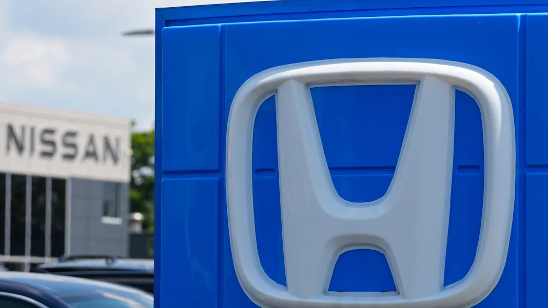 Japanese automakers Nissan and Honda agree to work together on software for cars