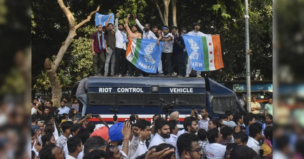 Protesting at Ramlila Maidan may cost over ₹1 lakh, bookings full | India News