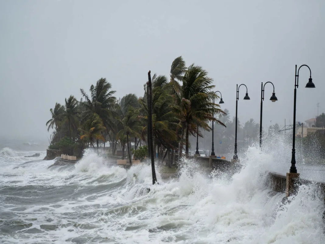 US Issues New Travel Advisory For Mexico As Category 3 Hurricane Trudy Drives Flight Waivers, Port Closures, And Severe Weather Warnings